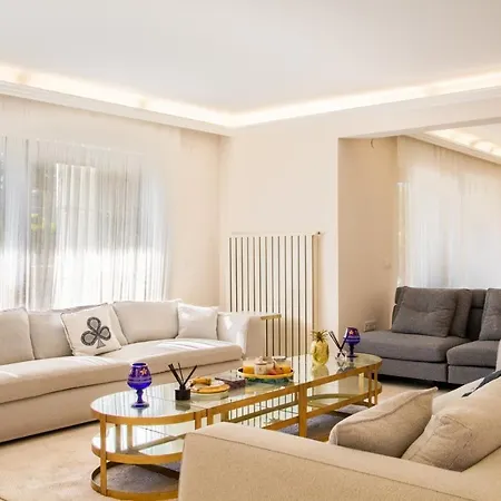 Lux W Pool Garden 3 Min To Sea In Villa