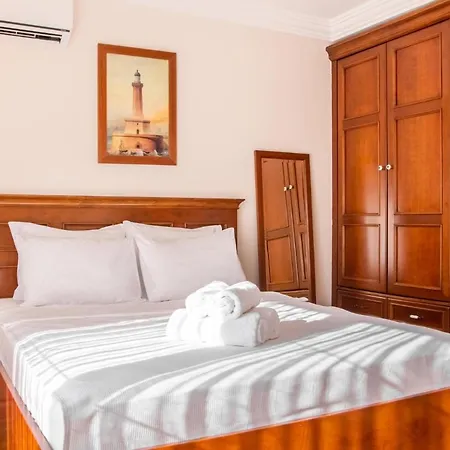 Villa Lux W Pool Garden 3 Min To Sea In
