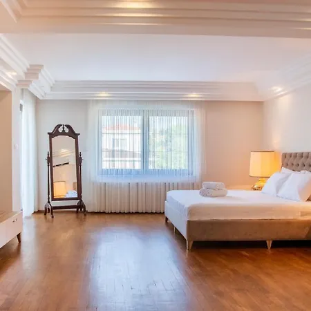 Lux W Pool Garden 3 Min To Sea In Villa Cesme