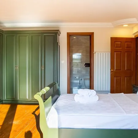 Villa Lux W Pool Garden 3 Min To Sea In Cesme