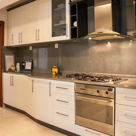 Villa Lux W Pool Garden 3 Min To Sea In *