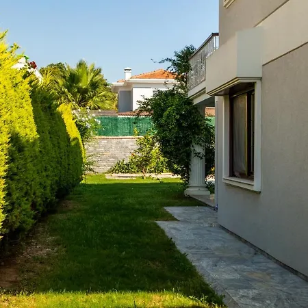 Lux W Pool Garden 3 Min To Sea In