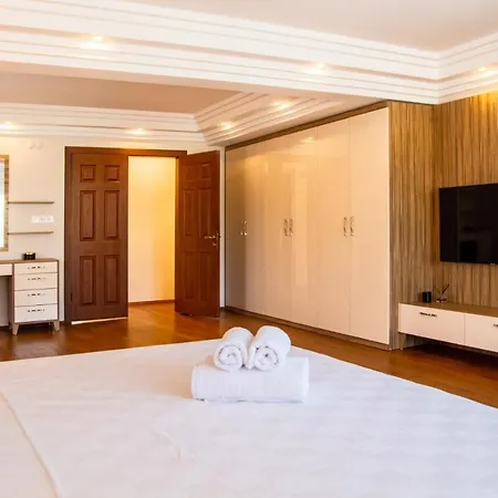 Lux W Pool Garden 3 Min To Sea In Cesme