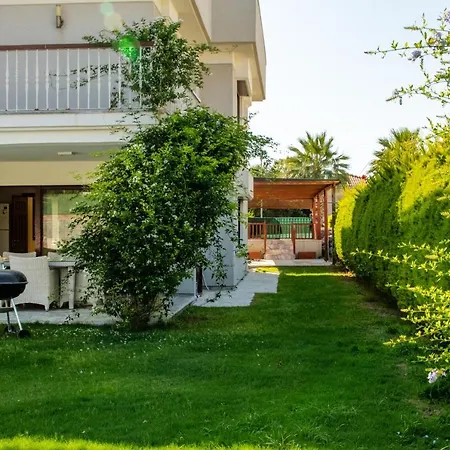 Villa Lux W Pool Garden 3 Min To Sea In Cesme
